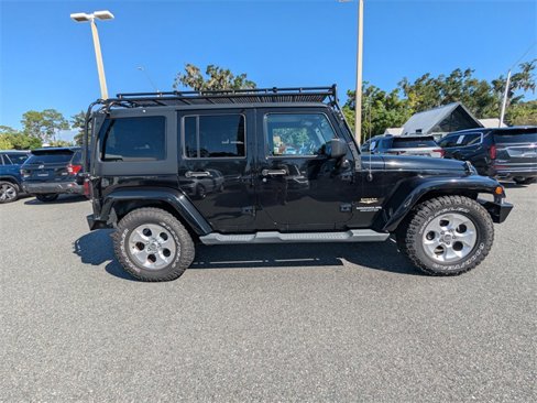 Used 2015 Jeep Wrangler Unlimited Sahara image 2