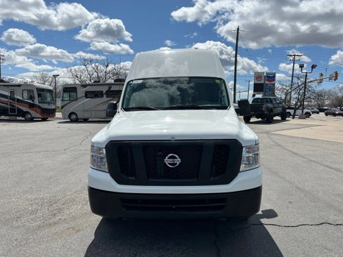 Used 2020 Nissan NV 2500 S image 7