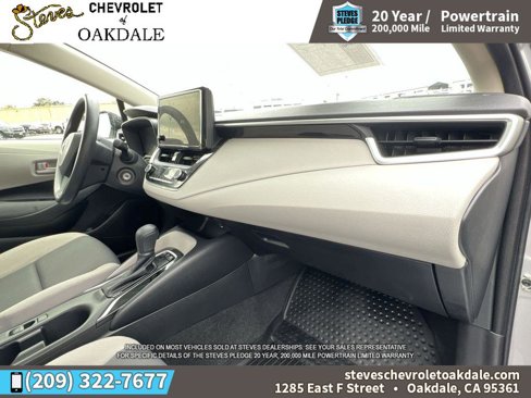 Used 2025 Toyota Corolla LE image 30