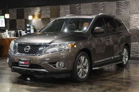 Used 2016 Nissan Pathfinder Platinum w/ Family Entertainment Package image 7