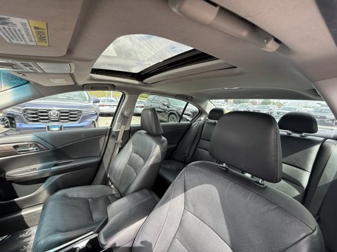 Used 2016 Honda Accord EX-L image 31