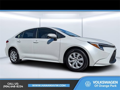 Used 2024 Toyota Corolla LE image 1