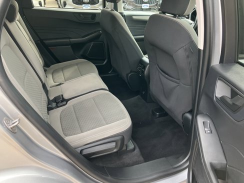 Used 2022 Ford Escape SE w/ Cold Weather Package image 16