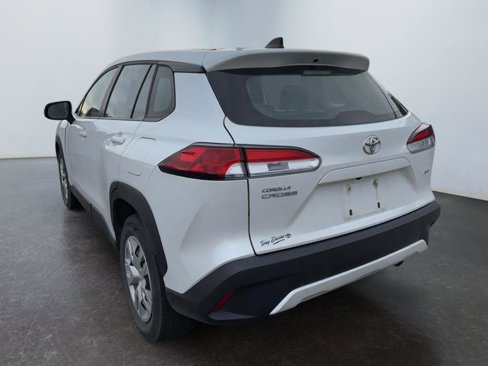 Used 2022 Toyota Corolla Cross L image 7