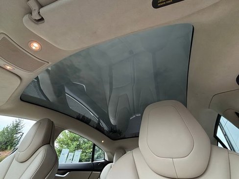 Used 2018 Tesla Model S 100D image 46