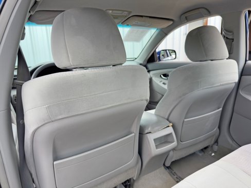 Used 2010 Toyota Camry image 27