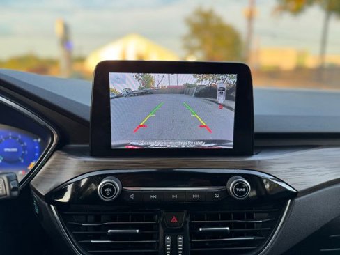 Used 2020 Ford Escape Titanium image 37
