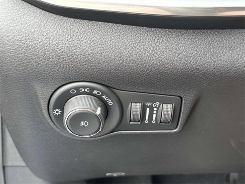 Used 2024 Jeep Compass Limited w/ Sun and Sound Group image 26