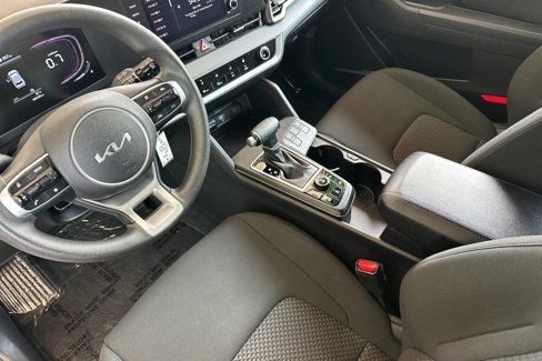 Used 2023 Kia Sportage LX image 10