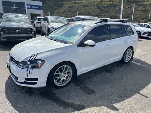 Used 2015 Volkswagen Golf S image 23