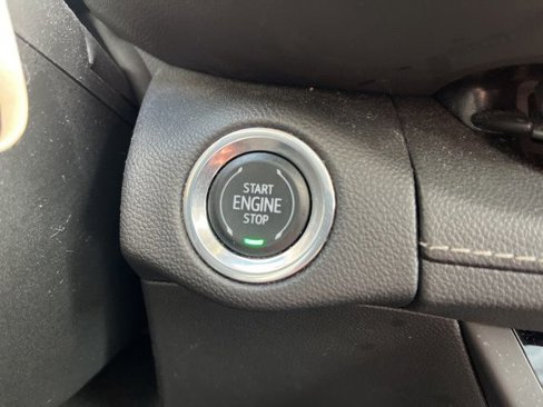 Used 2022 Buick Envision Essence w/ Sport Touring Package image 19