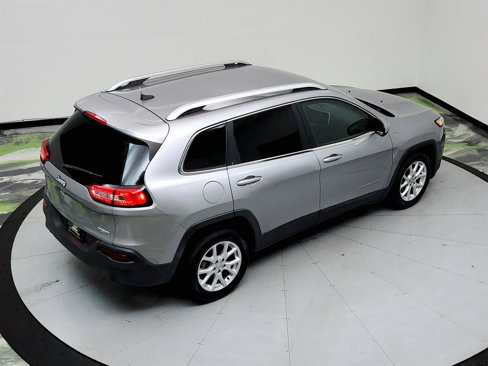 Used 2017 Jeep Cherokee Latitude image 34