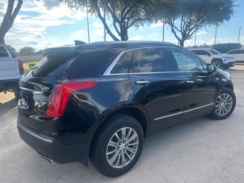 Used 2018 Cadillac XT5 Luxury w/ Driver Awareness Package image 5