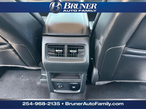 Used 2022 Ford Edge Titanium image 20