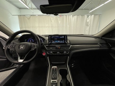 Used 2019 Honda Accord Touring image 12