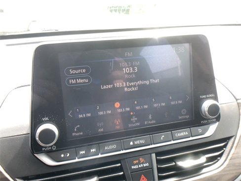 Used 2023 Nissan Altima 2.5 SV image 16