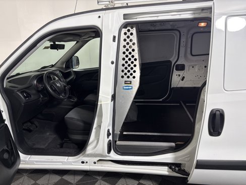 Used 2020 RAM ProMaster City Tradesman image 14