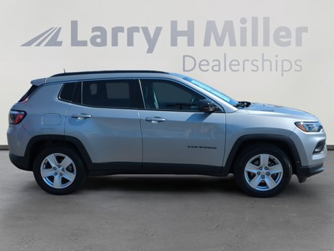 Used 2022 Jeep Compass Latitude w/ Convenience Group image 6