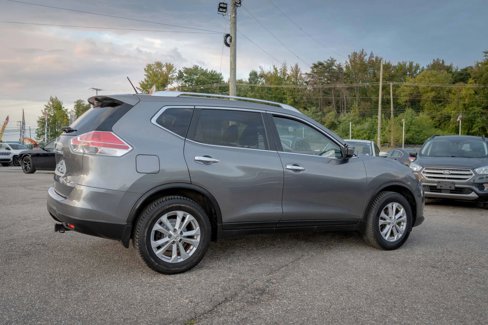 Used 2015 Nissan Rogue SV image 23
