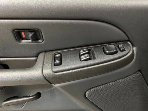 Used 2005 GMC Sierra 1500 SLE w/ Light Duty Power Package image 11