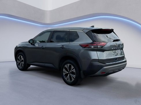 Used 2023 Nissan Rogue SV image 4