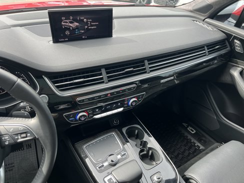 Used 2019 Audi Q7 3.0T Prestige image 18