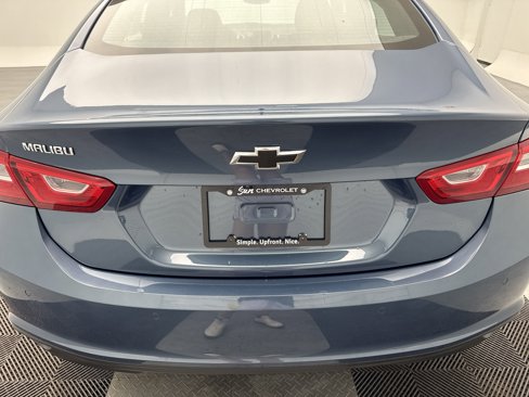 Certified 2025 Chevrolet Malibu LS image 9