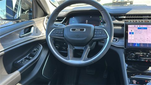 Used 2023 Jeep Grand Cherokee 4WD 4xe image 27