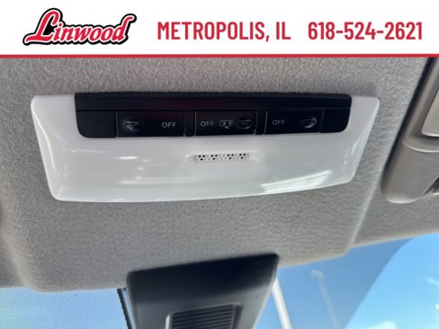 Used 2020 Nissan Kicks SV image 25