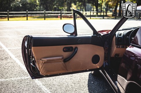 Used 1995 MAZDA MX-5 Miata M-Edition image 22