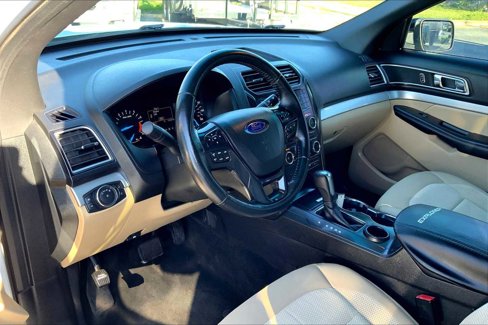 Certified 2016 Ford Explorer XLT image 15
