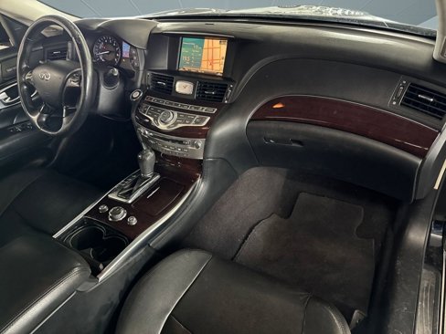 Used 2011 INFINITI M37 w/ Premium Pkg image 28