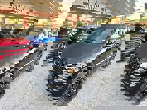 Used 2021 Jeep Grand Cherokee Freedom Edition image 1