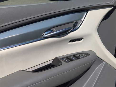Used 2020 Cadillac XT5 Premium Luxury w/ LPO, Floor Liner Package image 16