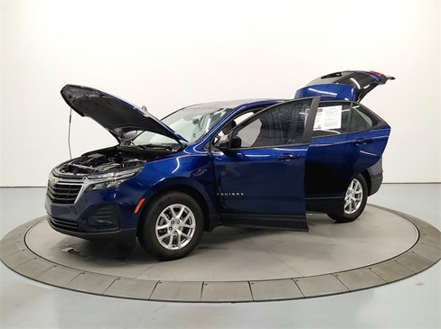 Used 2023 Chevrolet Equinox LS w/ LS Convenience Package image 12