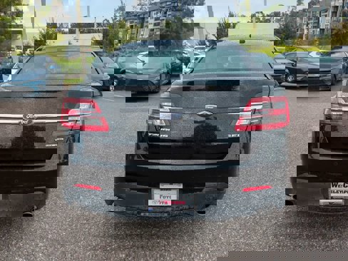 Used 2016 Ford Taurus SEL image 5
