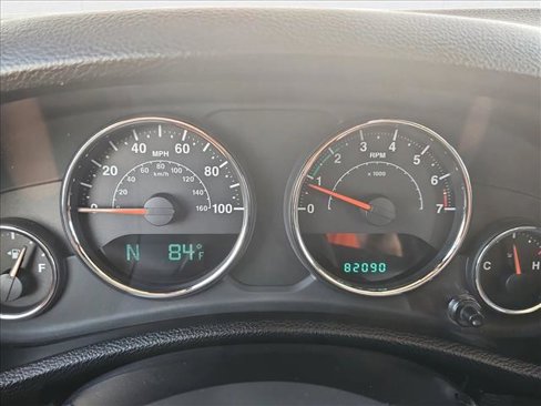 Used 2014 Jeep Wrangler Rubicon w/ Power Convenience Group image 11