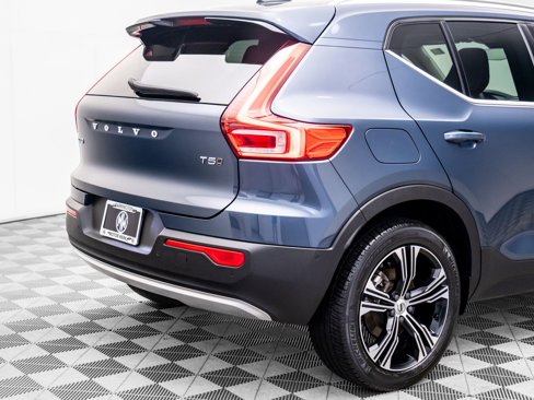 Used 2022 Volvo XC40 T5 Inscription w/ Advanced Package image 30