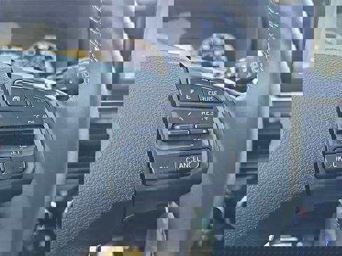 Certified 2021 Hyundai Venue SEL image 26
