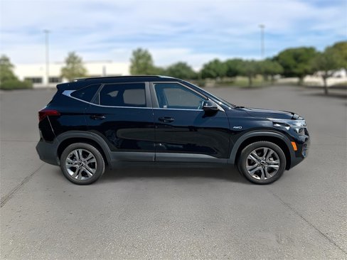 Used 2021 Kia Seltos S image 6