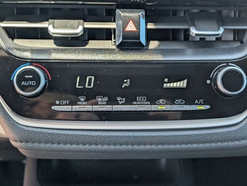 Used 2020 Toyota Corolla SE image 24