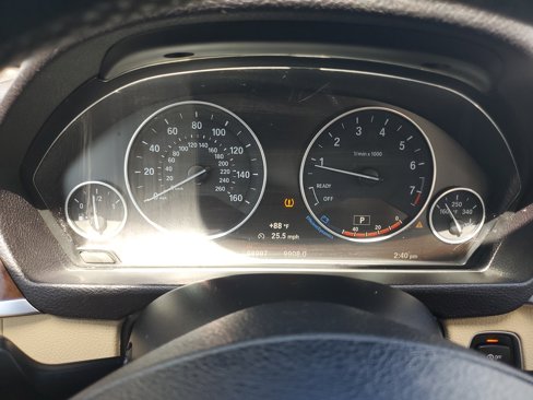 Used 2016 BMW 320i Sedan w/ Premium Package image 17