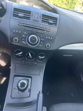 Used 2013 MAZDA MAZDA3 i Sport image 20