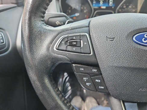 Used 2015 Ford Focus SE w/ SE Sport Package image 20