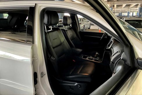 Used 2017 Jeep Grand Cherokee Summit w/ Platinum Series Group image 8