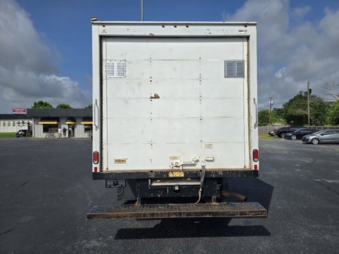 Used 2019 Chevrolet Express 3500 image 8