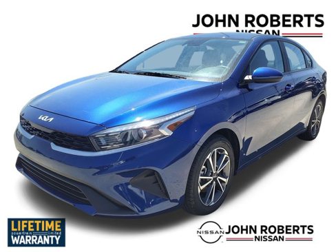 Used 2023 Kia Forte LXS image 9