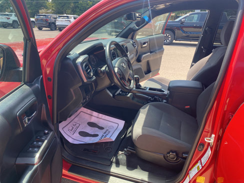 Used 2018 Toyota Tacoma TRD Off-Road image 12