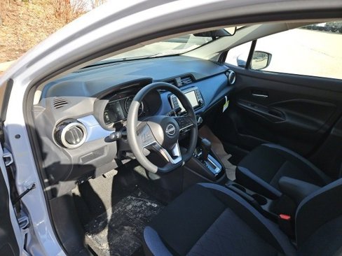 New 2025 Nissan Versa SV image 14
