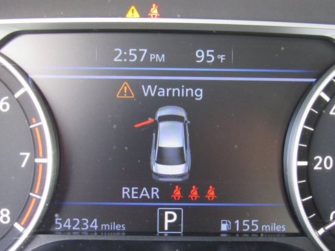 Used 2023 Nissan Altima 2.5 SV image 2